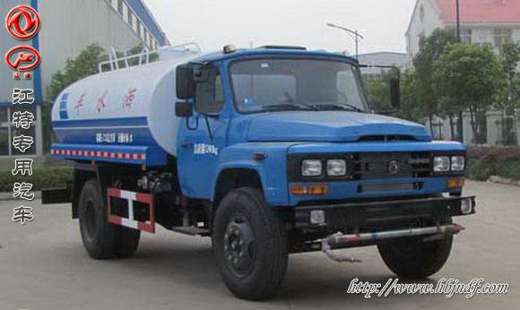 东风140尖头8吨洒水车.jpg